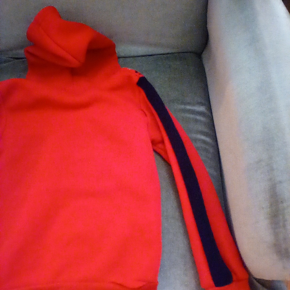 Legend Hoodie - Picture 6 of 7